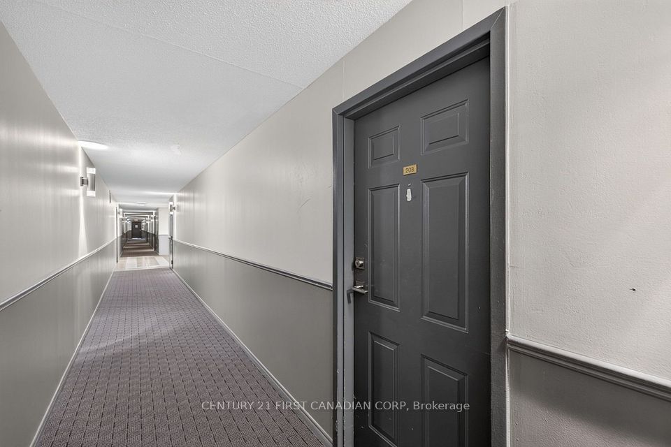 30 Chapman Court 203, London North, ON N6G 4Y4 4
