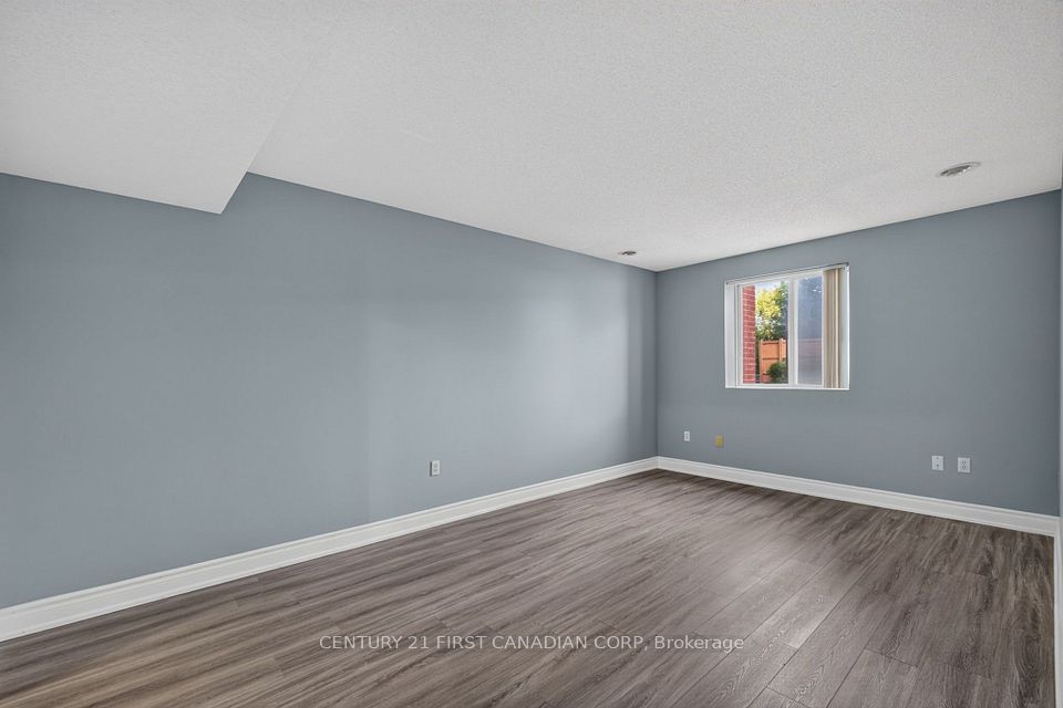 30 Chapman Court 203, London North, ON N6G 4Y4 17