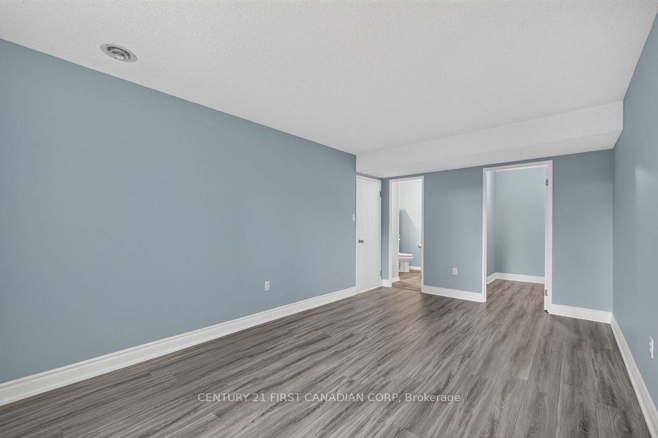 30 Chapman Court 203, London North, ON N6G 4Y4 18
