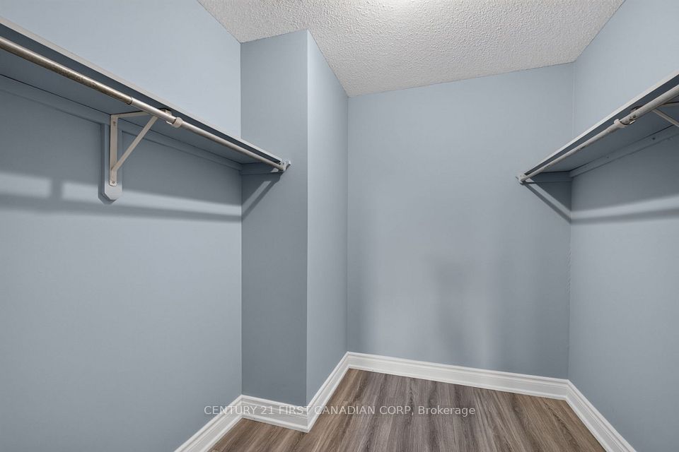 30 Chapman Court 203, London North, ON N6G 4Y4 21