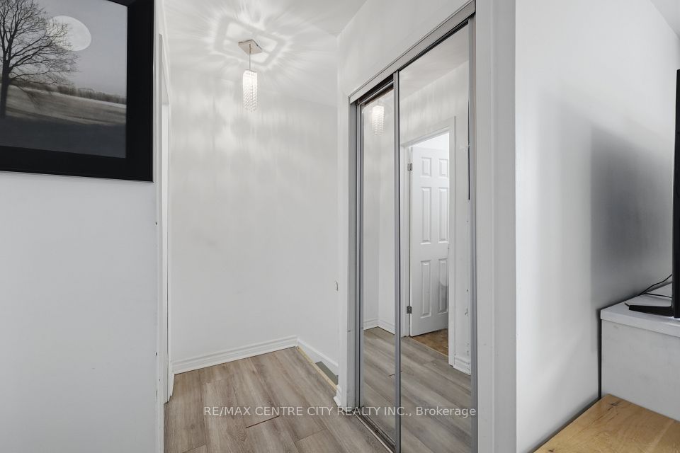 1564 Nairn Avenue, London East, ON N5V 2P2 5