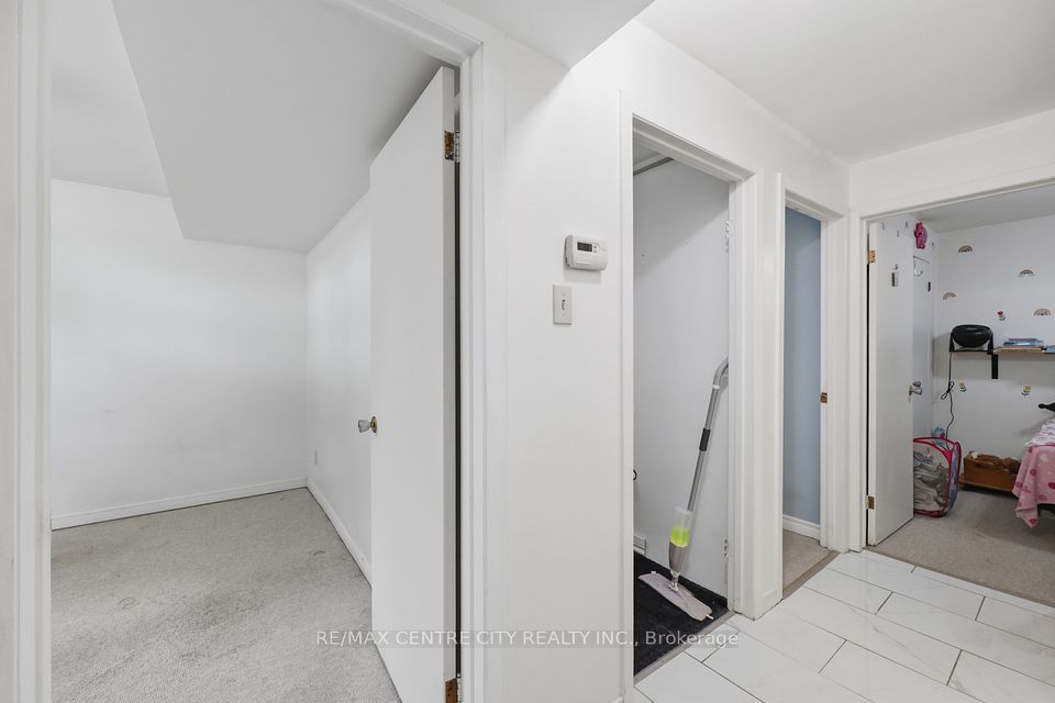1564 Nairn Avenue, London East, ON N5V 2P2 18