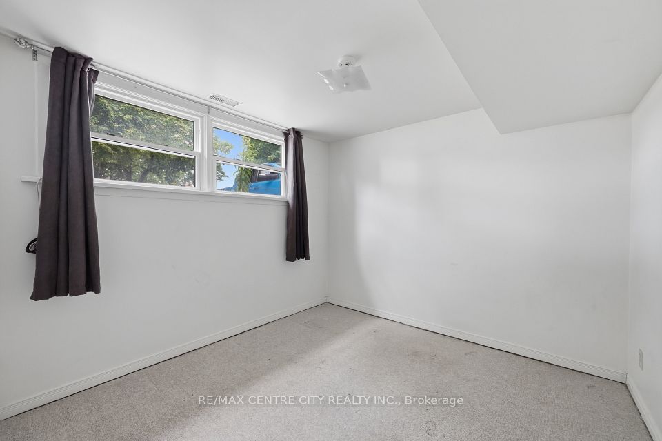 1564 Nairn Avenue, London East, ON N5V 2P2 19