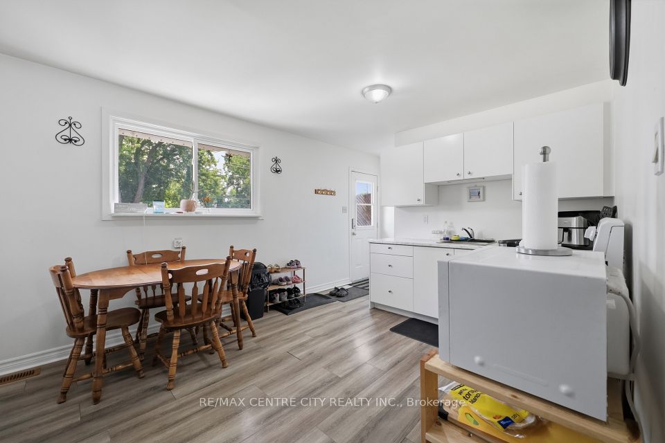 1564 Nairn Avenue, London East, ON N5V 2P2 16