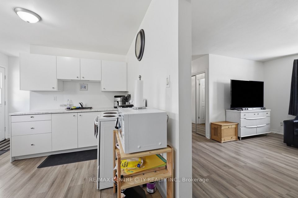 1564 Nairn Avenue, London East, ON N5V 2P2 11