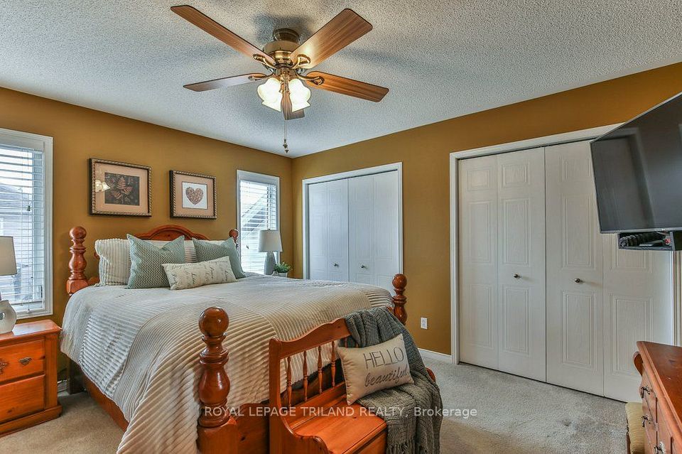54 BOWCOTT Crescent, London East, ON N5V 4W8 21