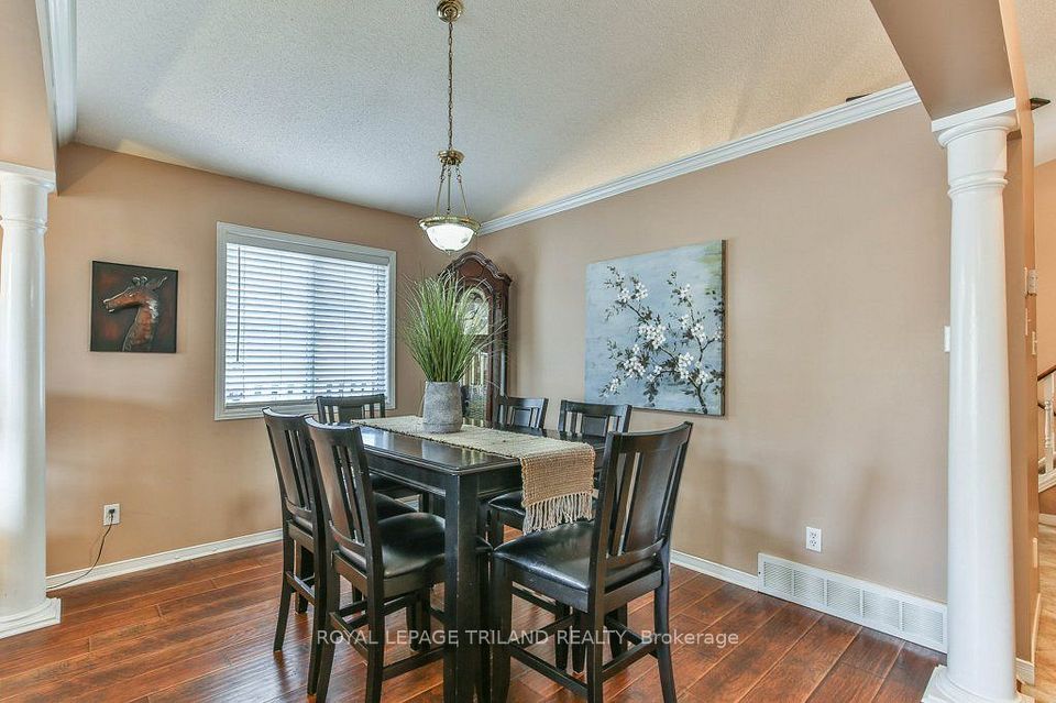 54 BOWCOTT Crescent, London East, ON N5V 4W8 10