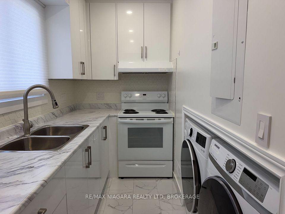 229 Geneva Street E A, St. Catharines, ON L2R 4R1 7