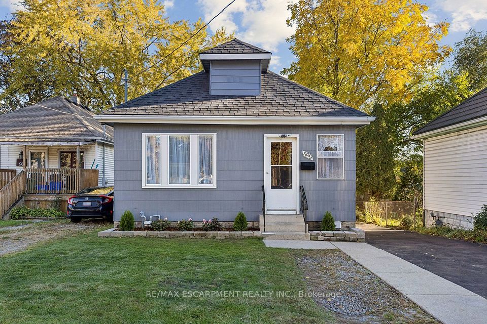 899 Hamilton Road, London East, ON N5Z 1W1 3