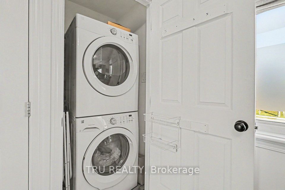2595 Longfields Drive 27, Barrhaven, ON K2J 2L7 8