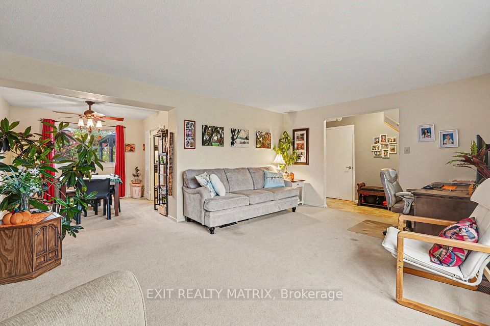 15 Basin Court, South of Baseline to Knoxdale, ON K2H 8P2 8