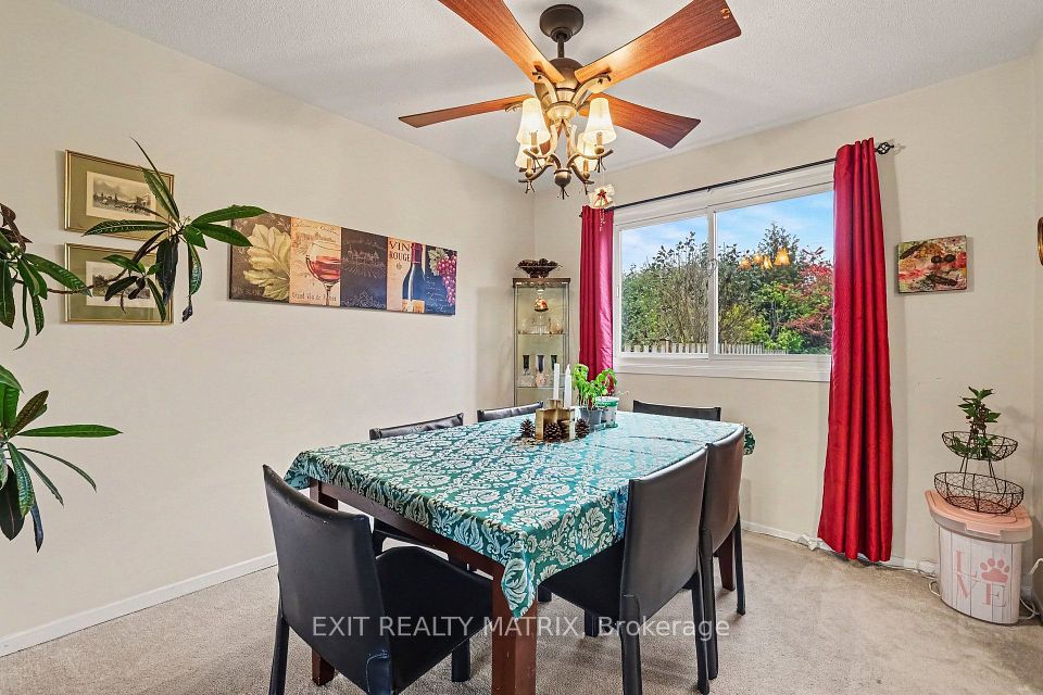 15 Basin Court, South of Baseline to Knoxdale, ON K2H 8P2 10