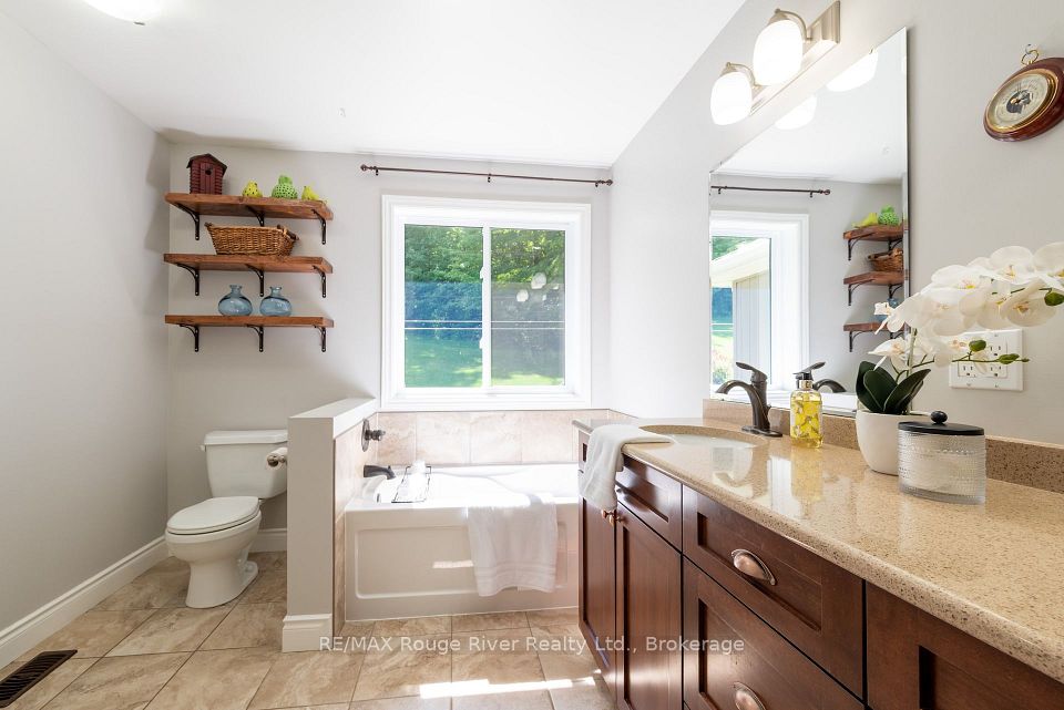 9285 Turk Road, Hamilton Township, ON K0K 1C0 25