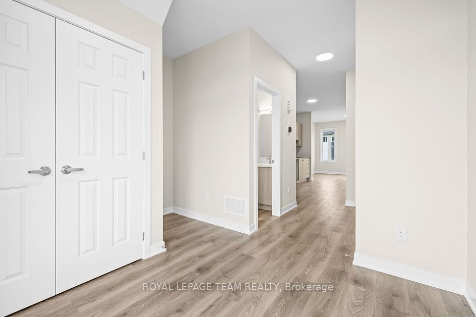 434 Stargrass Private, Barrhaven, ON K2J 6G3 12