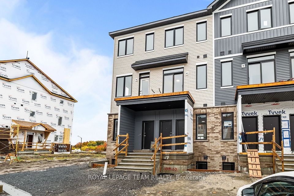 Condo Townhouse at 434 Stargrass Private, Barrhaven, ON K2J 6G3