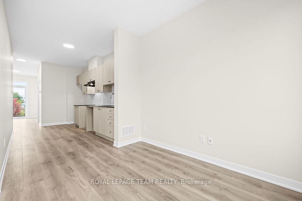 434 Stargrass Private, Barrhaven, ON K2J 6G3 7