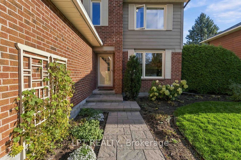36 Deer Moss Trail, Stittsville - Munster - Richmond, ON K2S 1C9 2