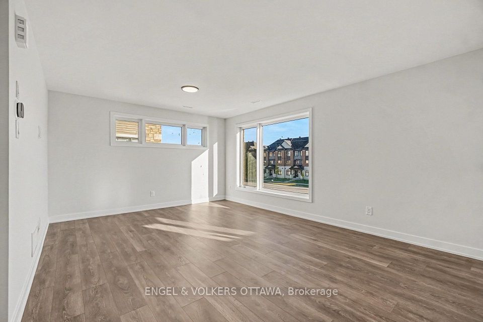 201 Glenroy Gilbert Drive 27, Barrhaven, ON K2J 7N7 5