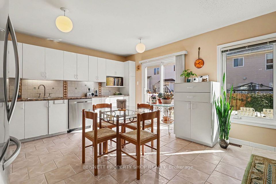 369 Stoneway Drive, Barrhaven, ON K2G 6G8 5