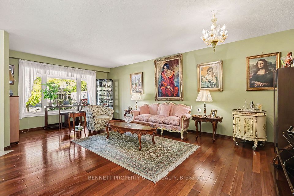 369 Stoneway Drive, Barrhaven, ON K2G 6G8 2