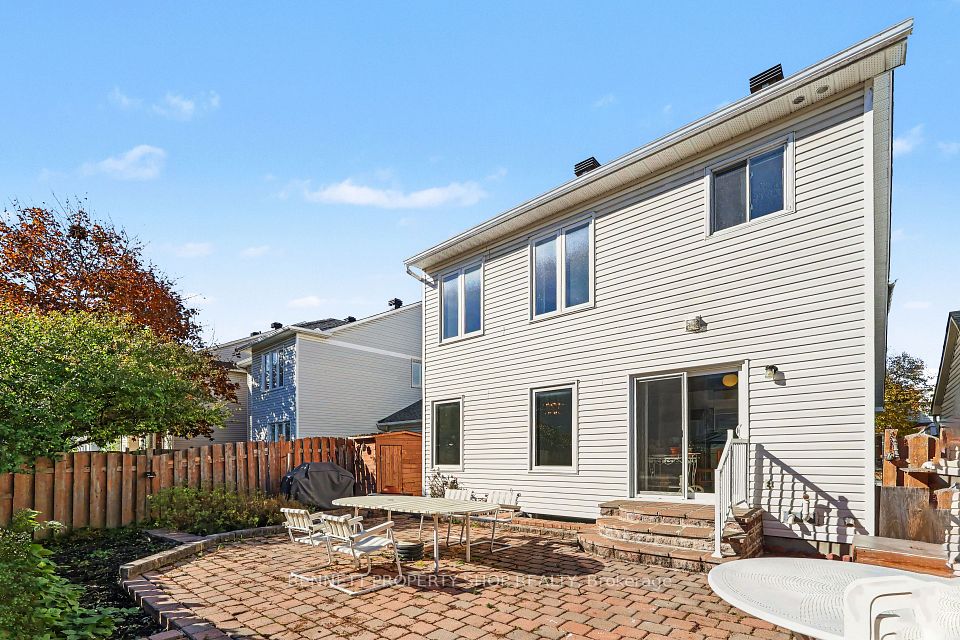 369 Stoneway Drive, Barrhaven, ON K2G 6G8 18