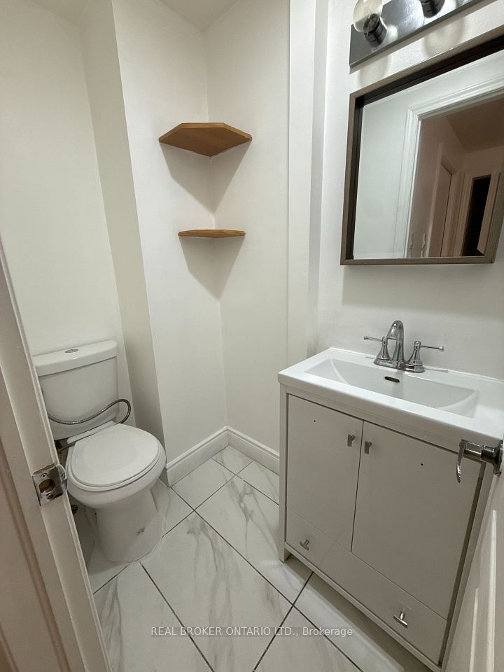 535 Elgin Street N Main, Cambridge, ON N1R 6A2 7