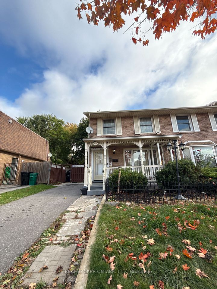 Semi-Detached at 535 Elgin Street N Main, Cambridge, ON N1R 6A2