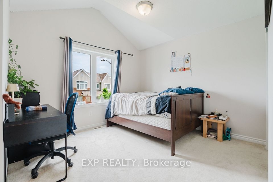 30 Coppermine Street, Barrhaven, ON K2J 6P6 8