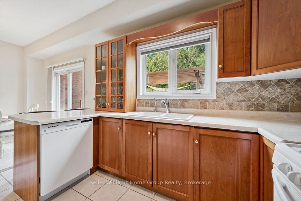 487 St Andrew Street E, Centre Wellington, ON N1M 3V6 16