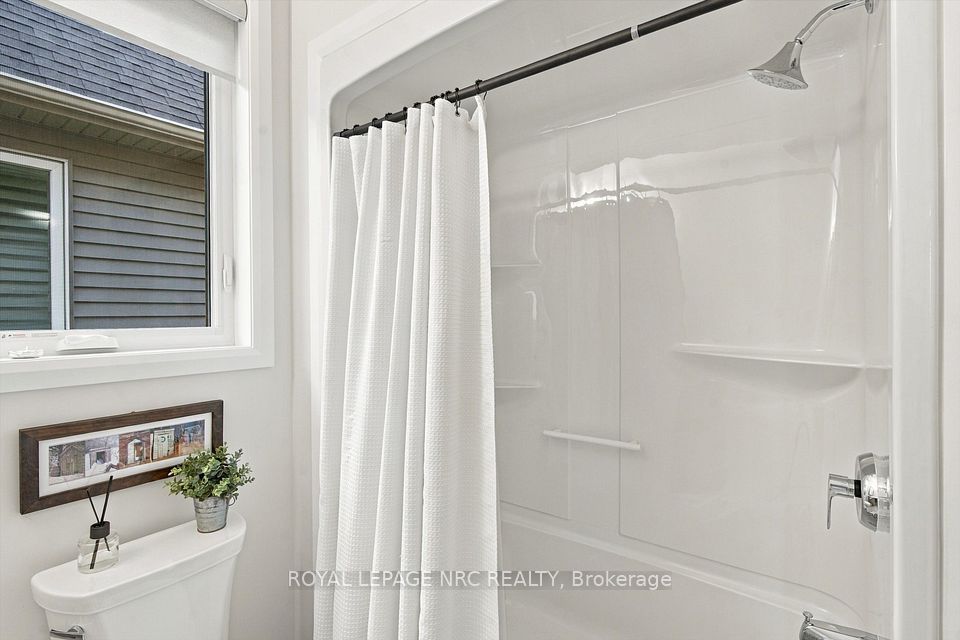 23 Campbell Street, Thorold, ON L2V 0J3 10