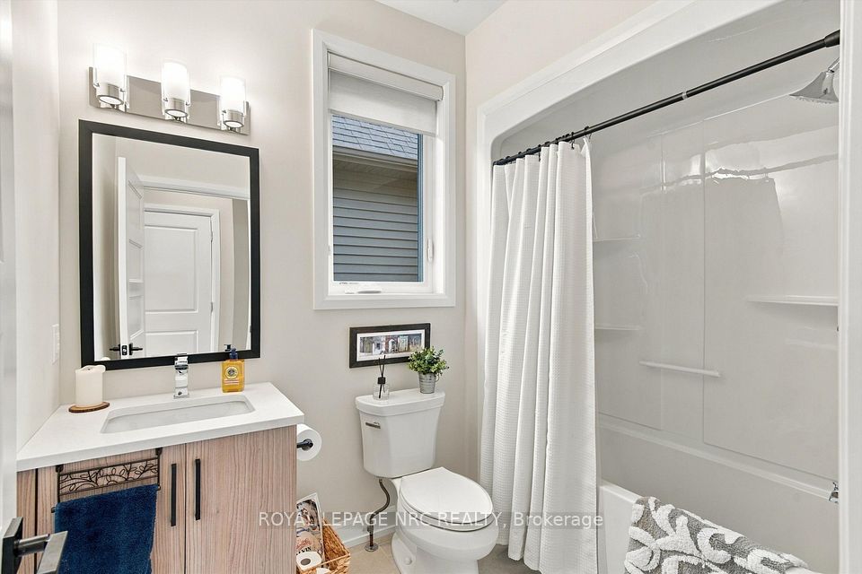 23 Campbell Street, Thorold, ON L2V 0J3 9