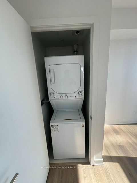 91 JOHN Street N 2309, Hamilton, ON L8R 1H7 12