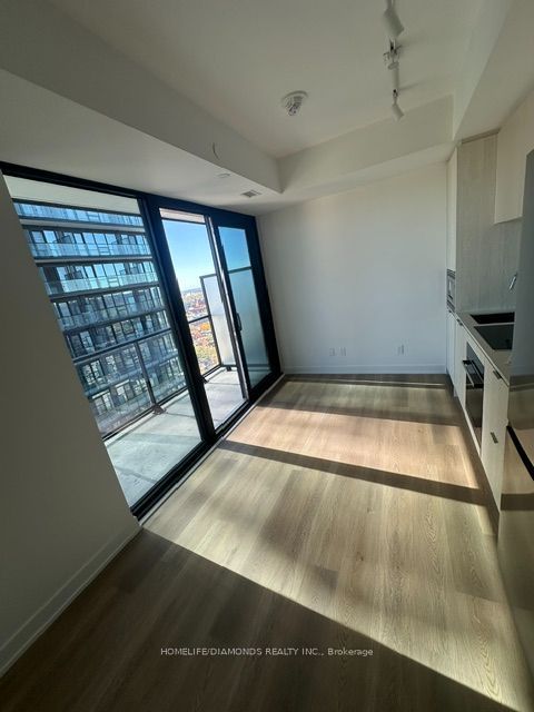 91 JOHN Street N 2309, Hamilton, ON L8R 1H7 5