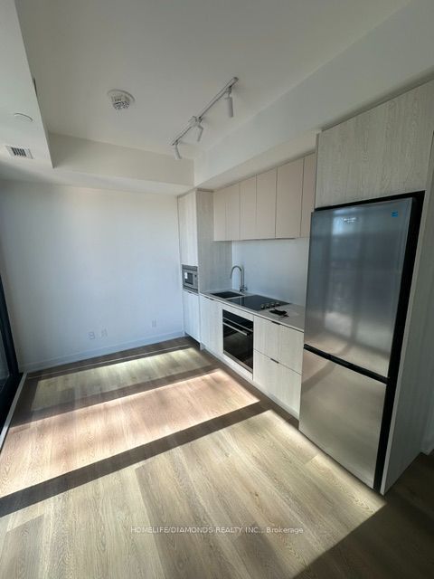 91 JOHN Street N 2309, Hamilton, ON L8R 1H7 8