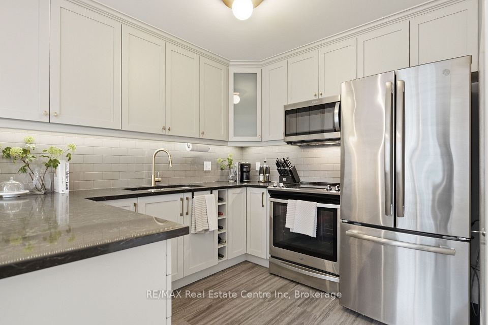 19 STUMPF Street 310, Centre Wellington, ON N0B 1S0 7