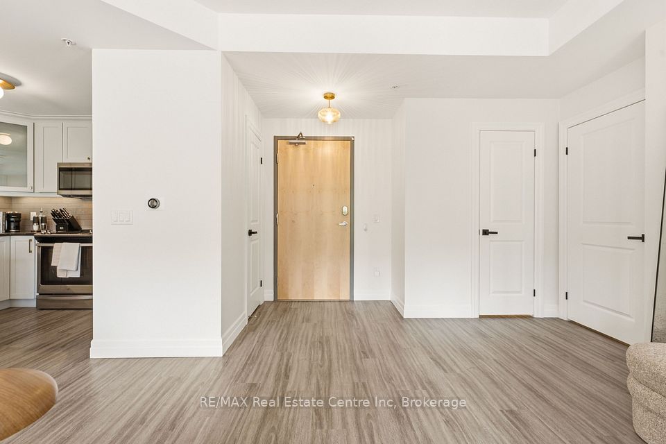 19 STUMPF Street 310, Centre Wellington, ON N0B 1S0 25