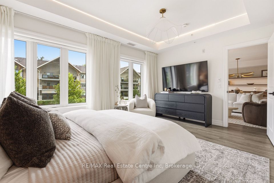 19 STUMPF Street 310, Centre Wellington, ON N0B 1S0 12