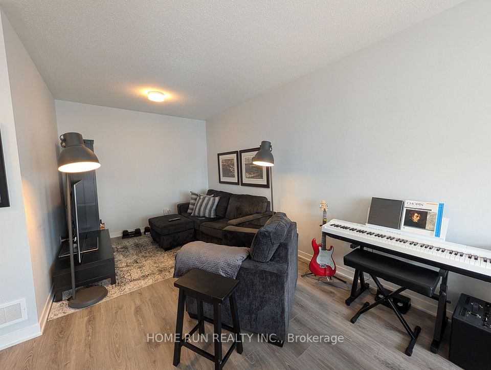 312 Parallax Private, Barrhaven, ON K2J 7B3 8