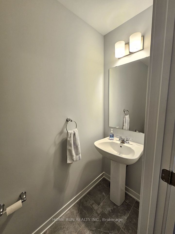 312 Parallax Private, Barrhaven, ON K2J 7B3 18