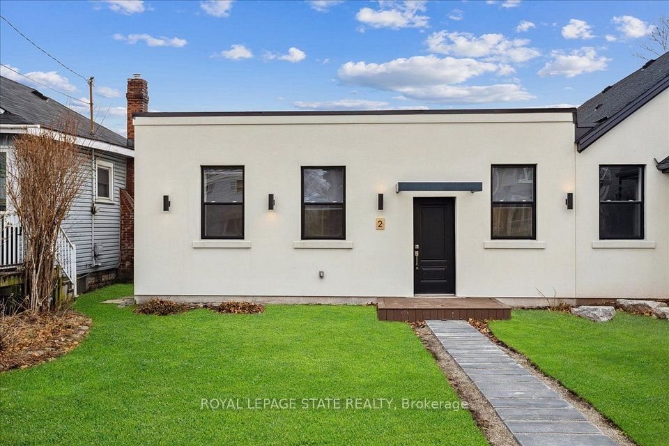 Semi-Detached at 800 Beach Boulevard 2, Hamilton, ON L8H 6Z3