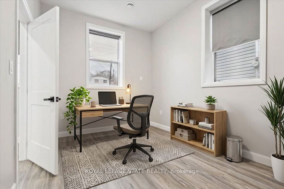 800 Beach Boulevard 2, Hamilton, ON L8H 6Z3 5