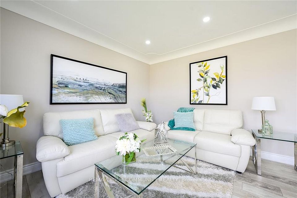 52 Elliott Avenue Upper, Hamilton, ON L8T 2H8 8