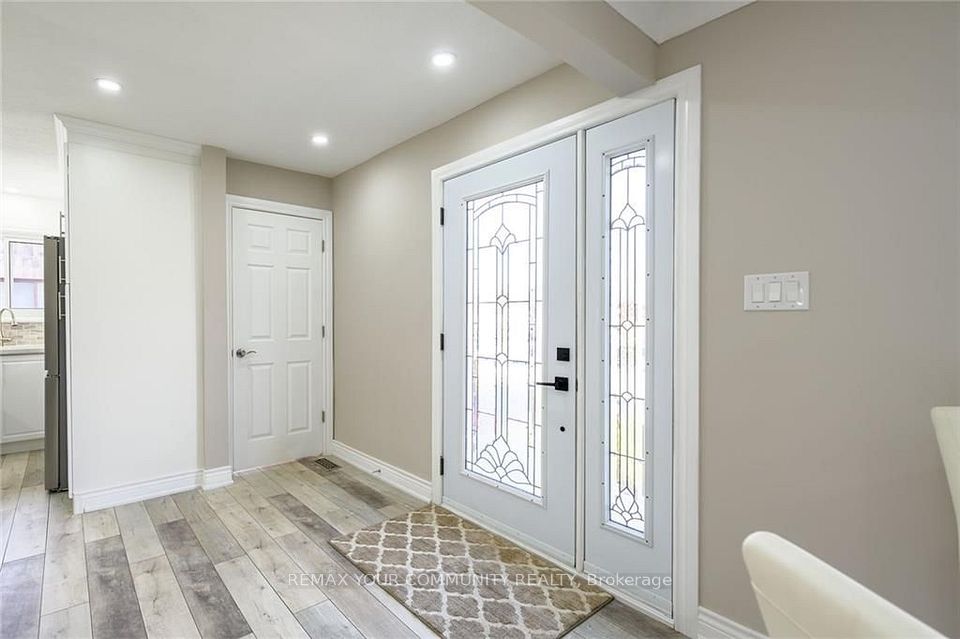 52 Elliott Avenue Upper, Hamilton, ON L8T 2H8 16