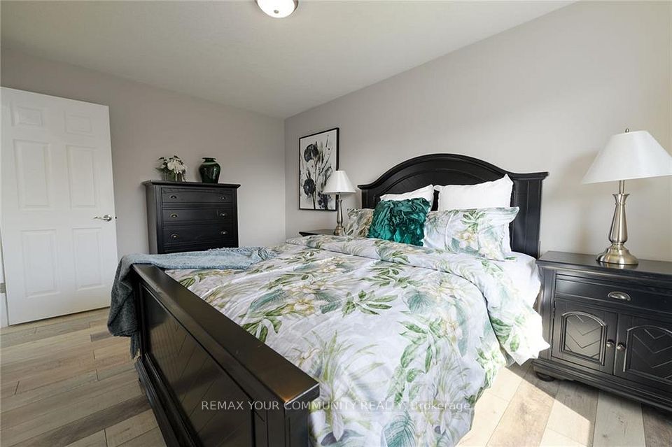 52 Elliott Avenue Upper, Hamilton, ON L8T 2H8 11