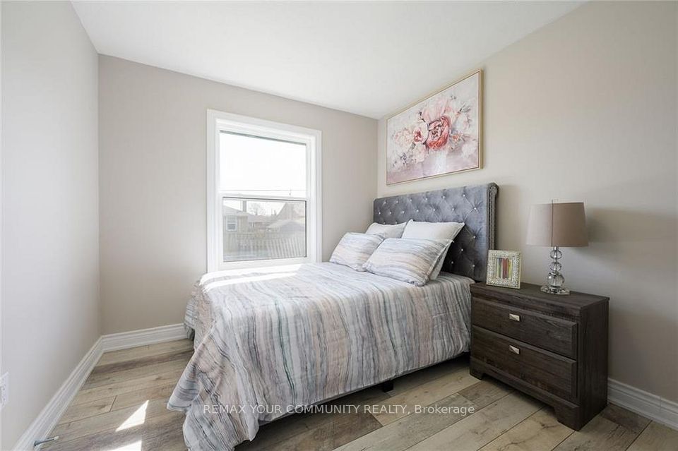 52 Elliott Avenue Upper, Hamilton, ON L8T 2H8 12