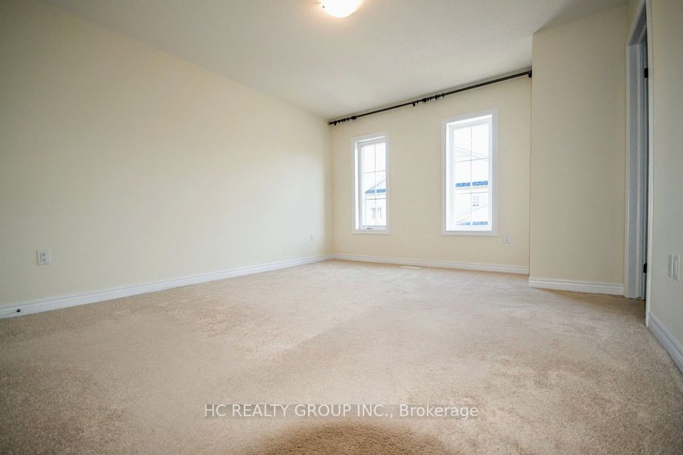 10 Dayman Drive, Hamilton, ON L9K 0J9 6