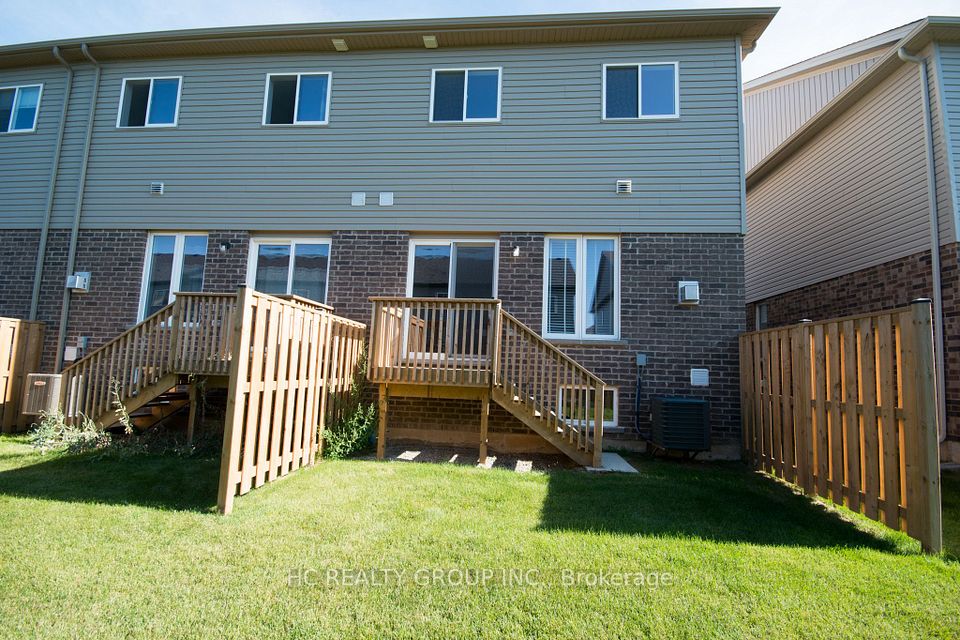 10 Dayman Drive, Hamilton, ON L9K 0J9 14