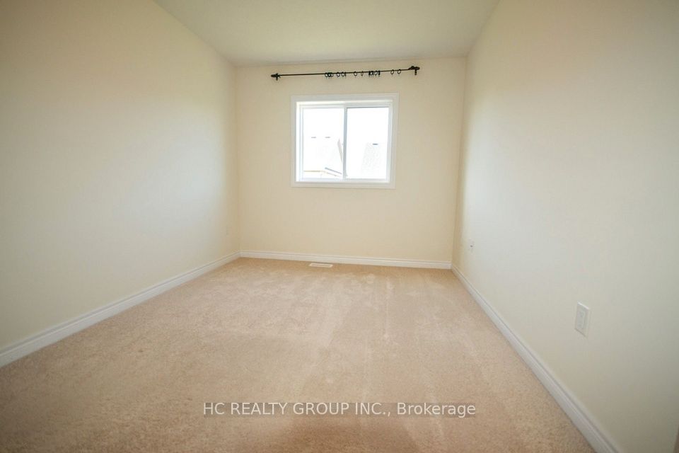 10 Dayman Drive, Hamilton, ON L9K 0J9 11