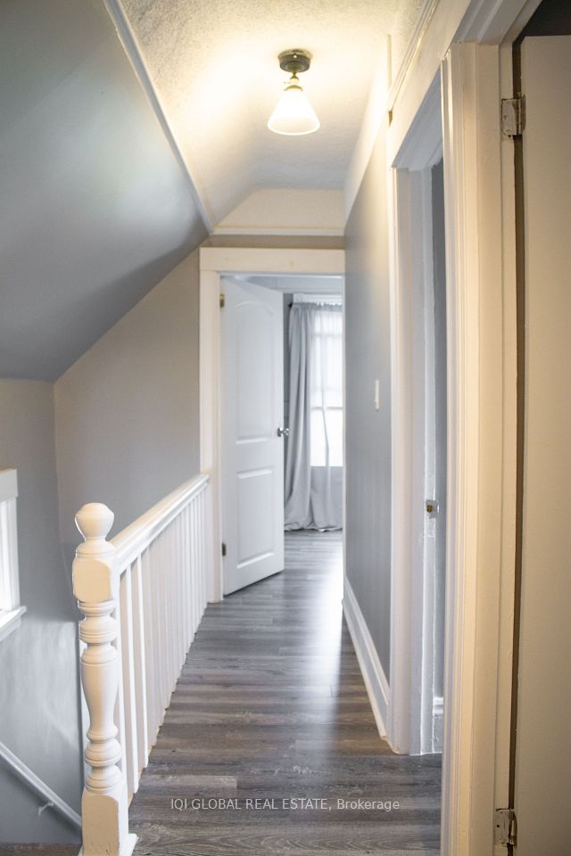65 Holmes Avenue, Hamilton, ON L8S 2K8 16