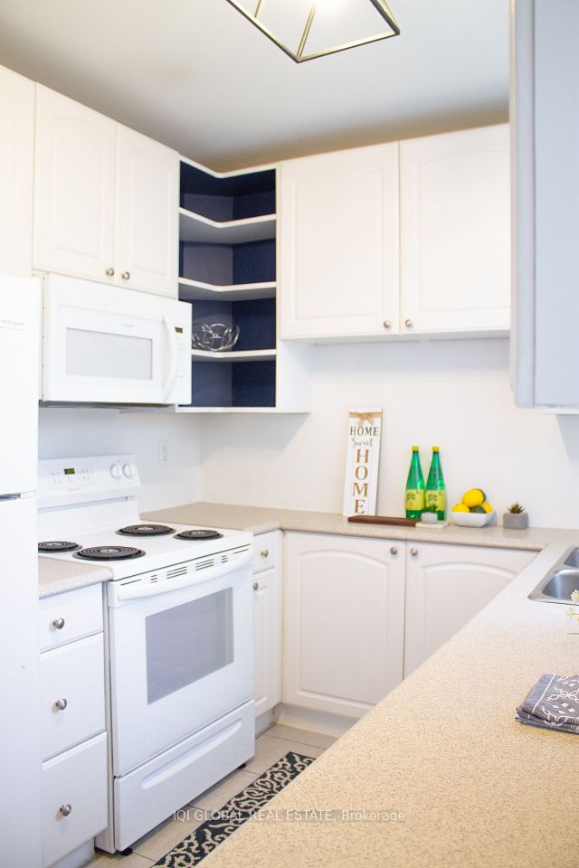 65 Holmes Avenue, Hamilton, ON L8S 2K8 10